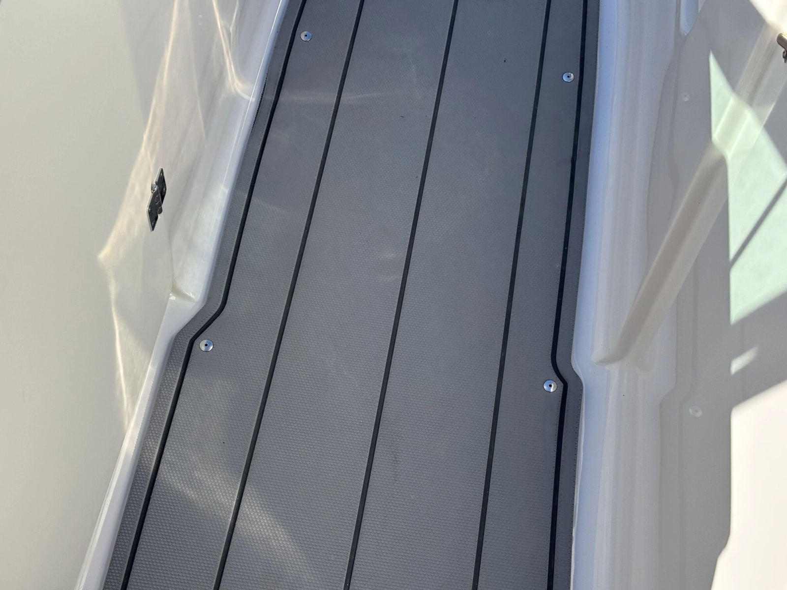 2023 Chaparral 247 SSX
