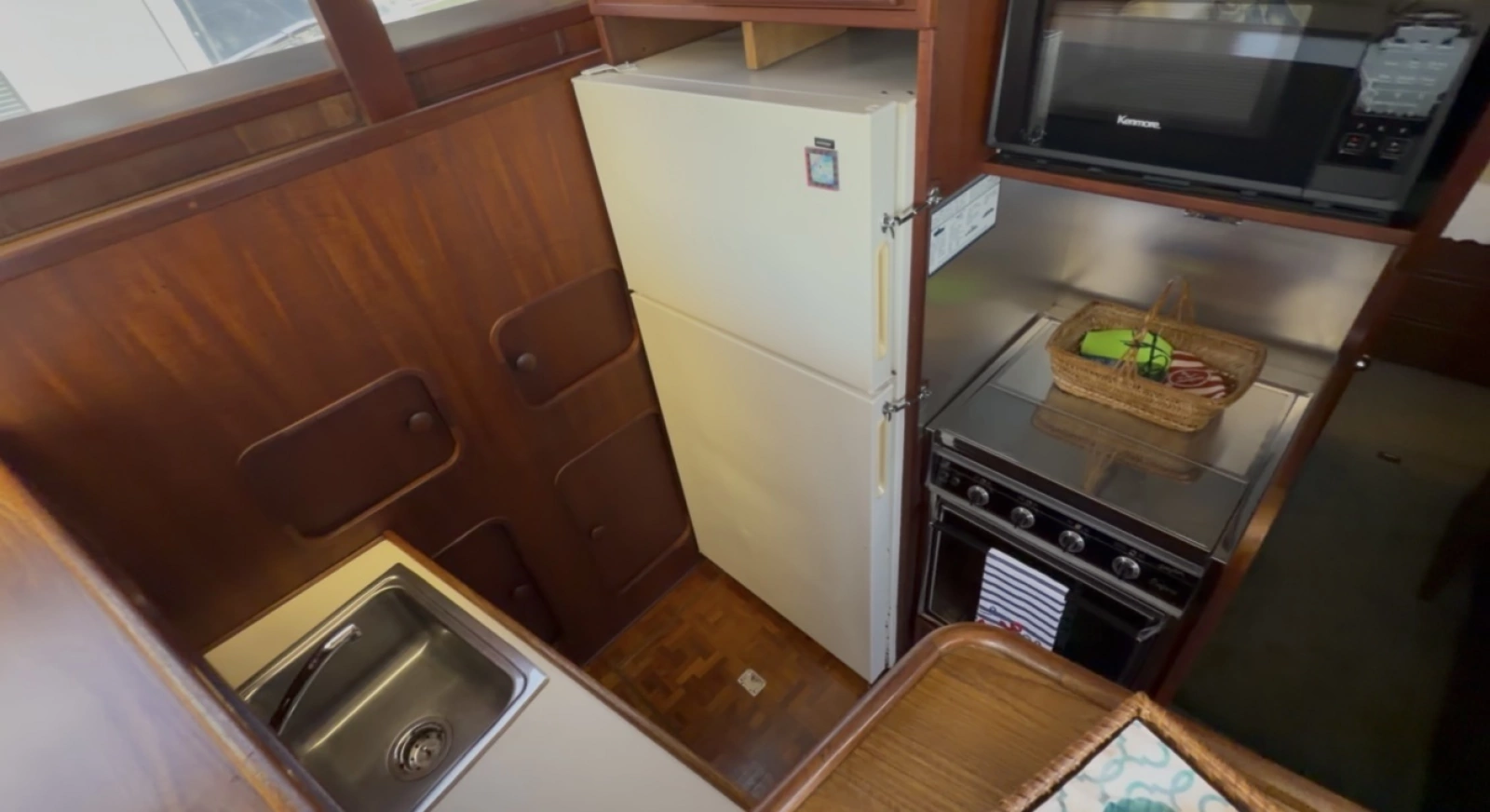 Kylie B 42ft Chris Craft Yacht For Sale