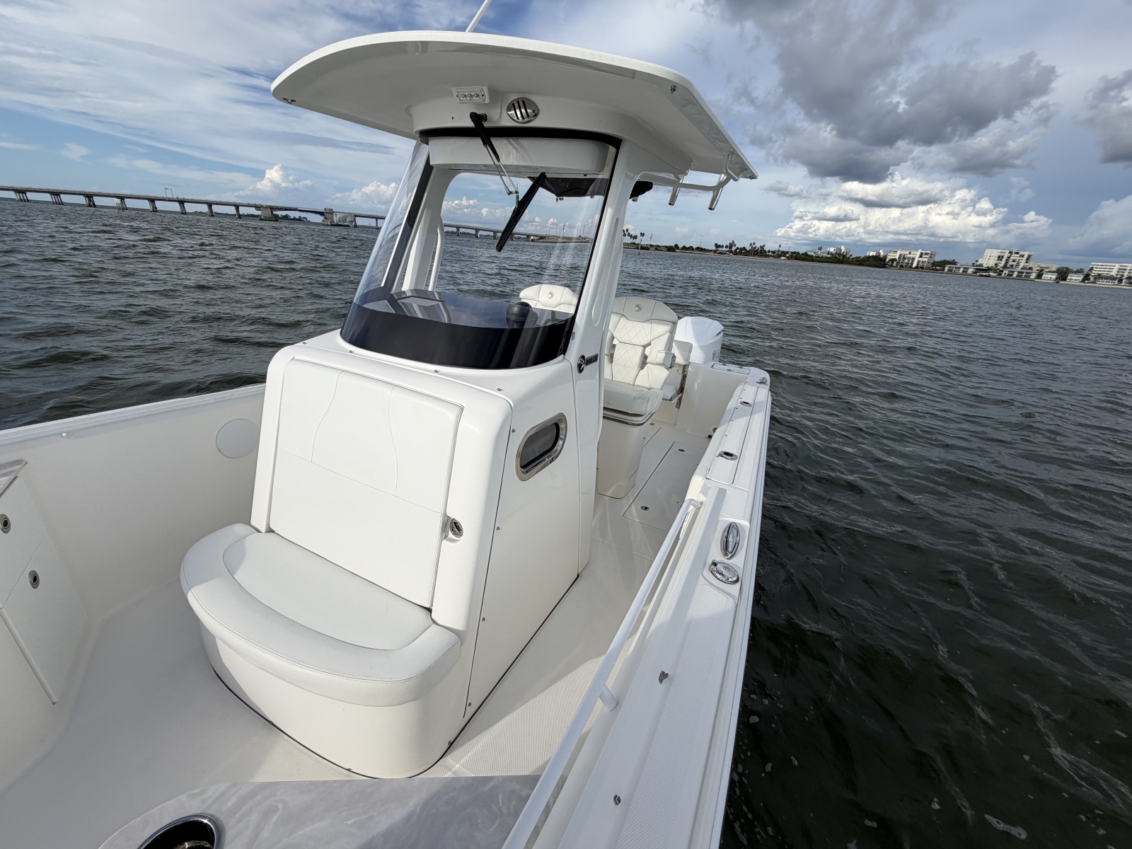 2020 Edgewater 262CC