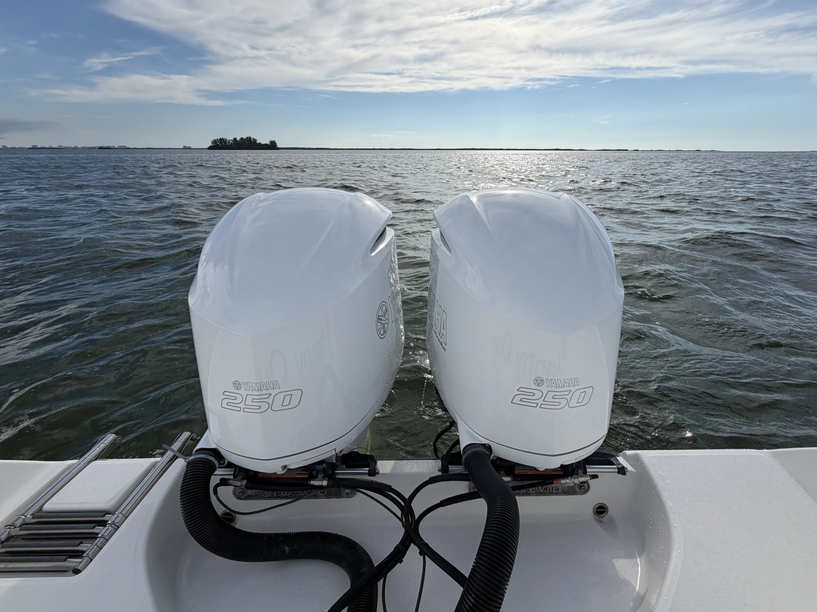 2020 Edgewater 262CC