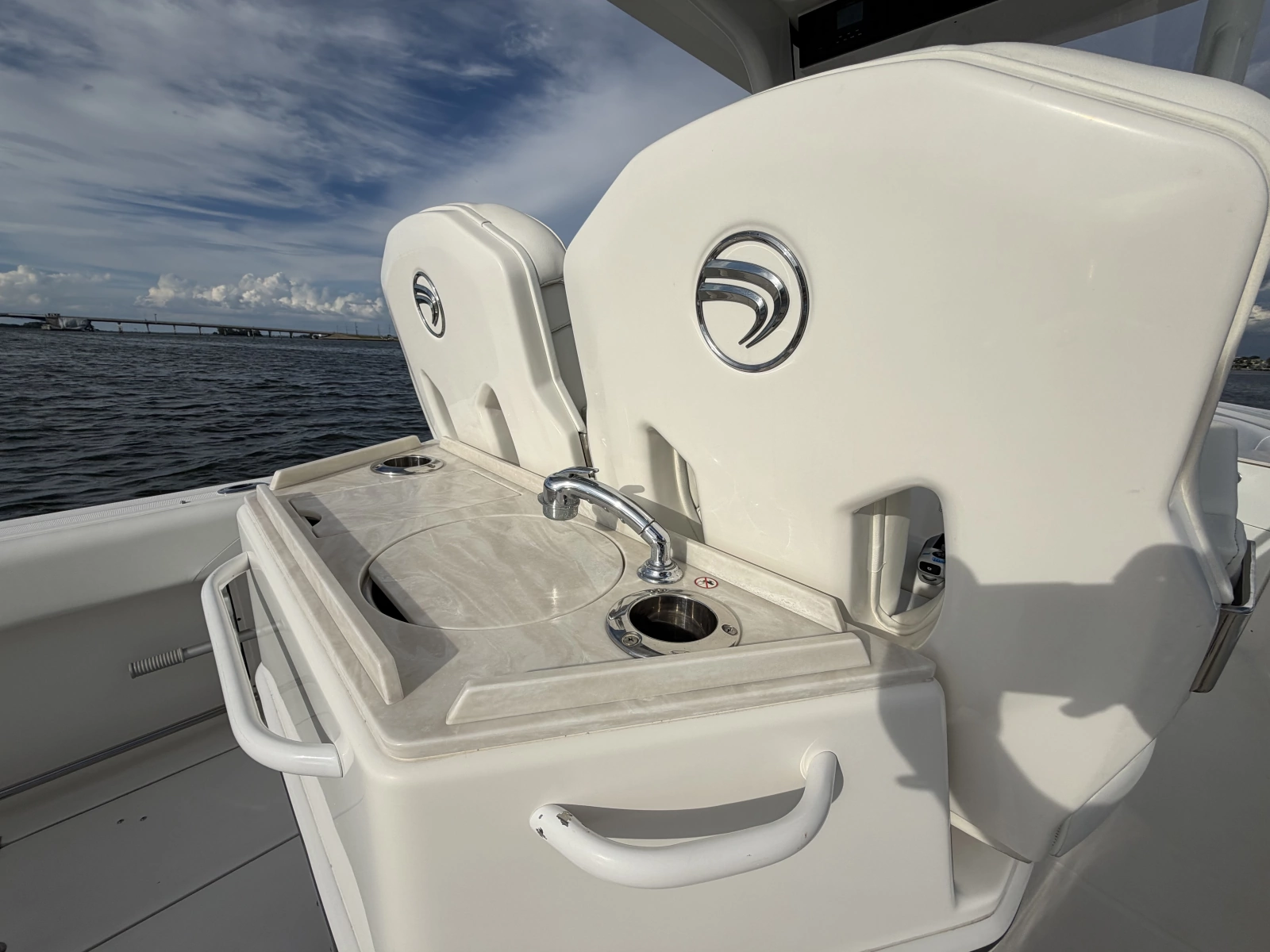 2020 Edgewater 262CC