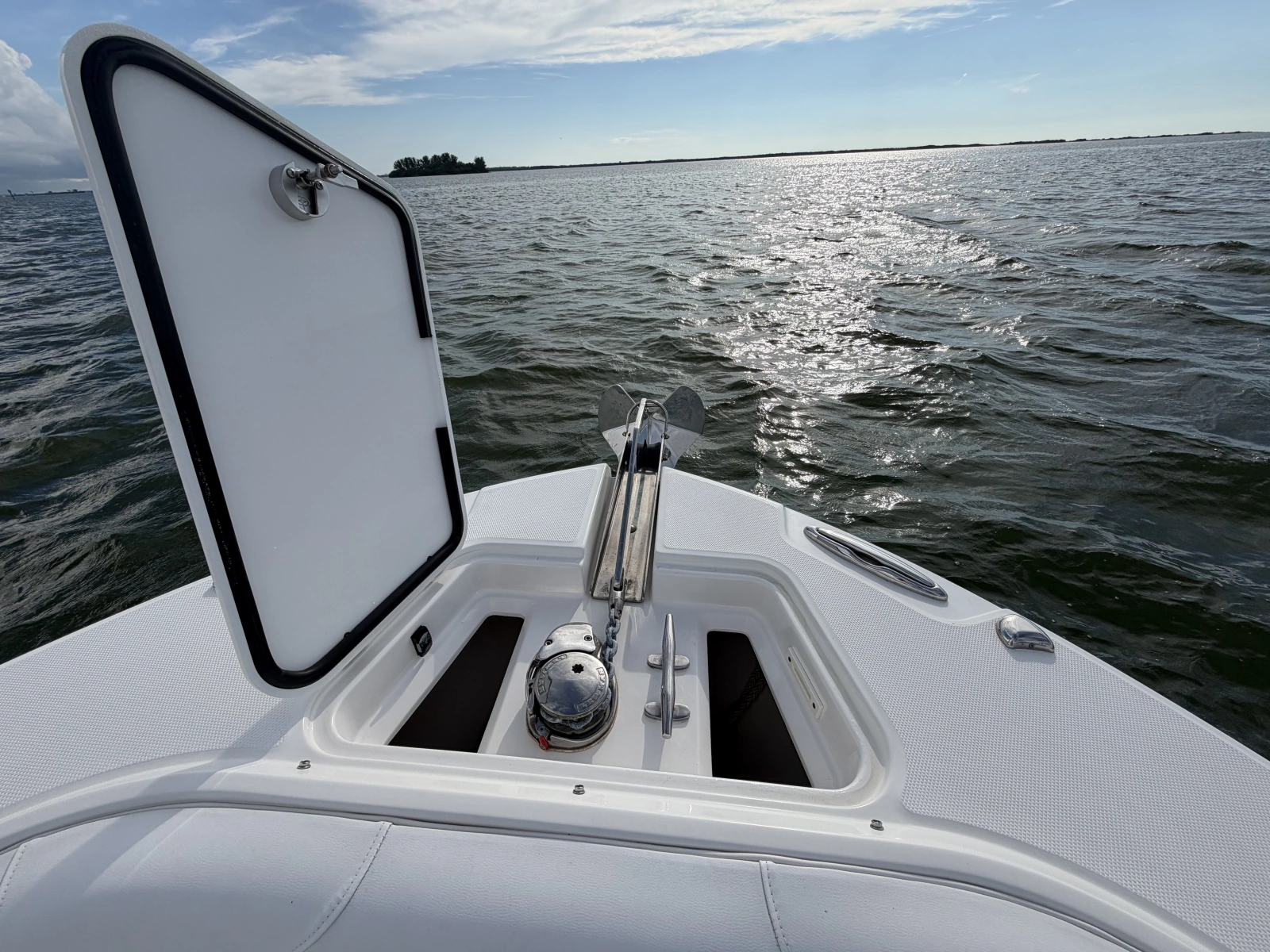 2020 Edgewater 262CC