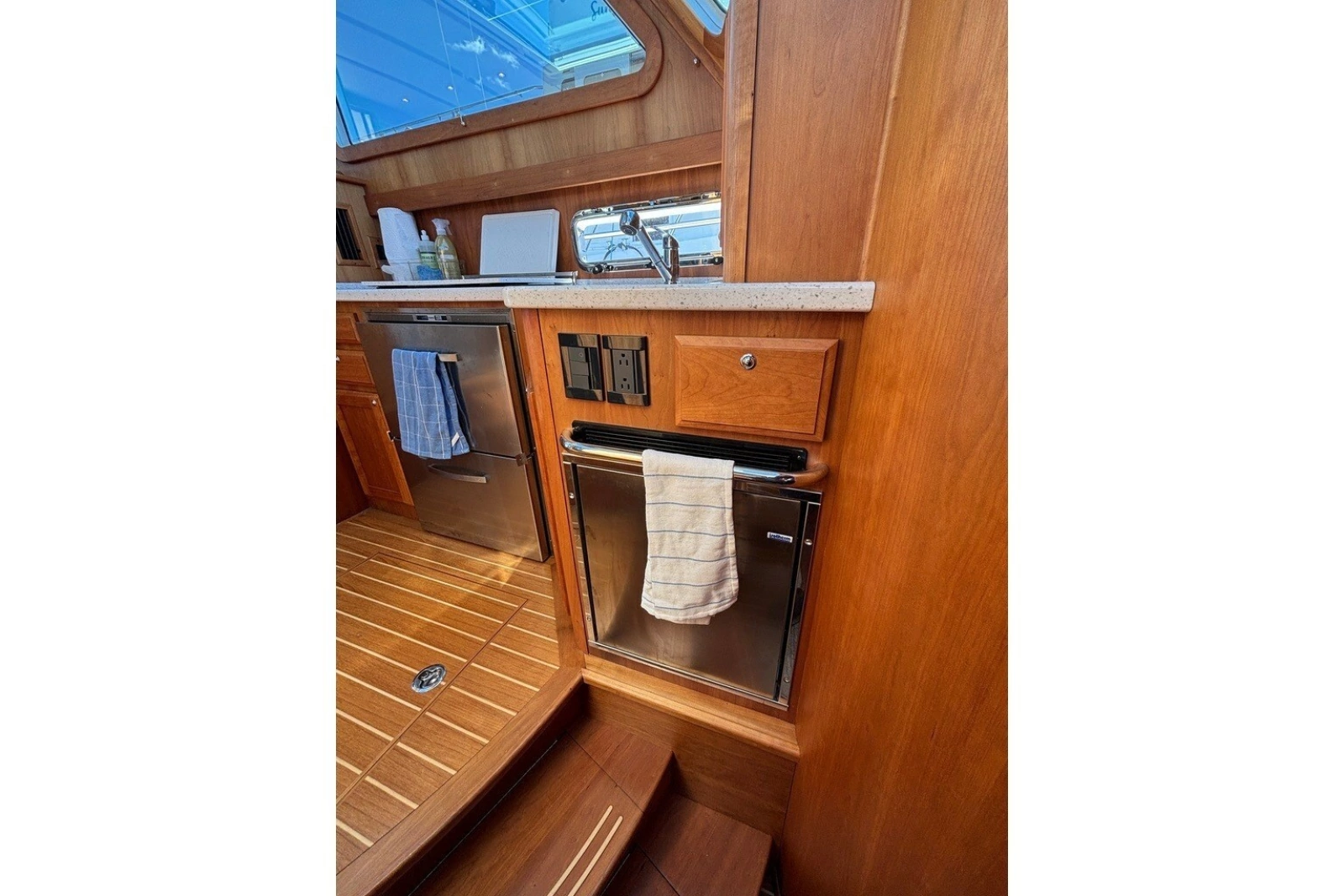 2018 Sabre 42 Express