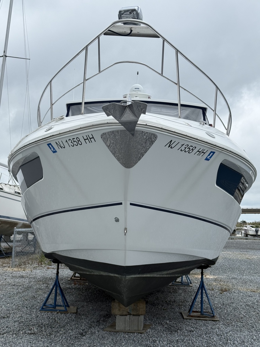 2016 Cruisers Yachts 350 Express