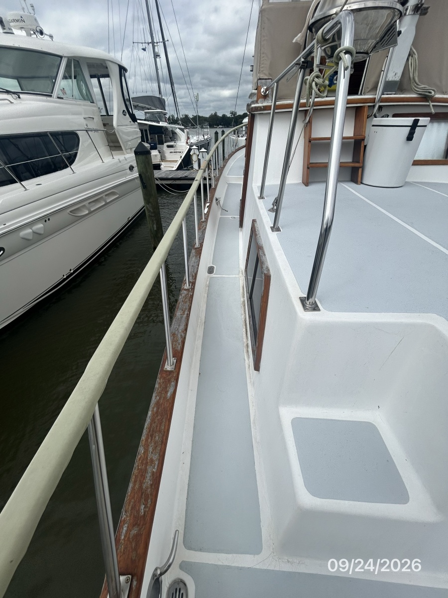 36' Monk port side deck1