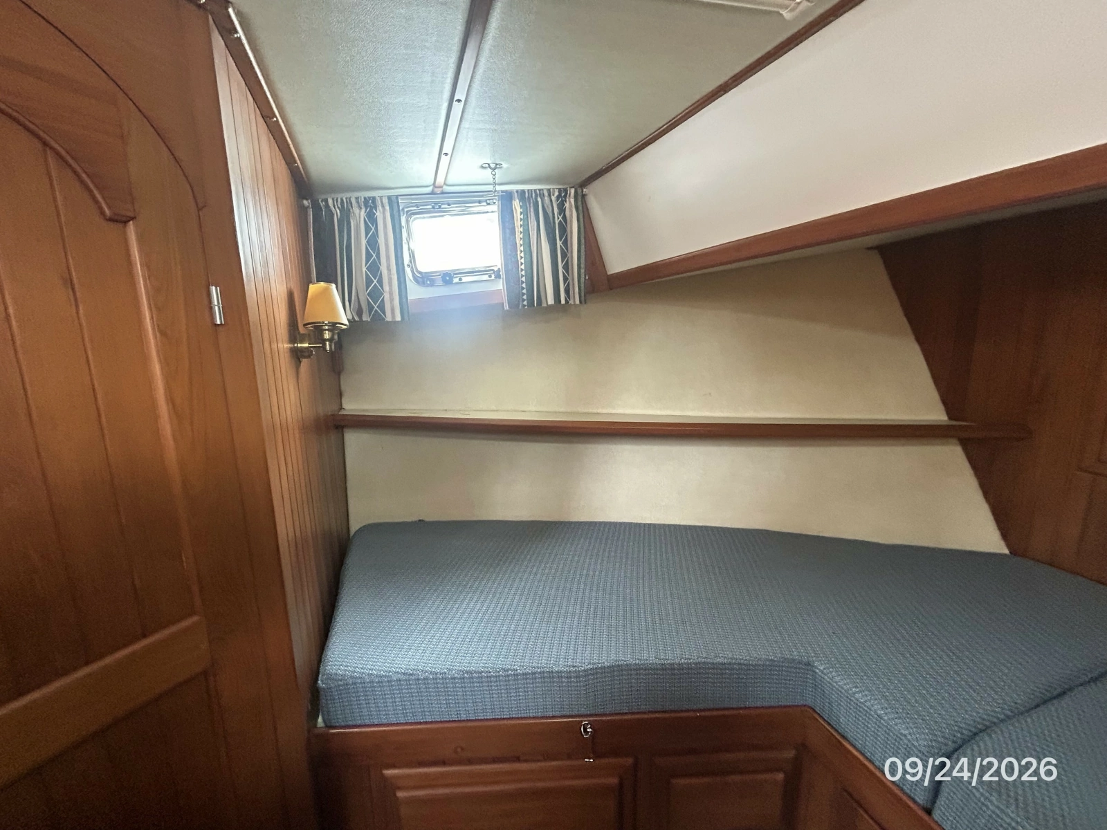 36' Monk guest stateroom port