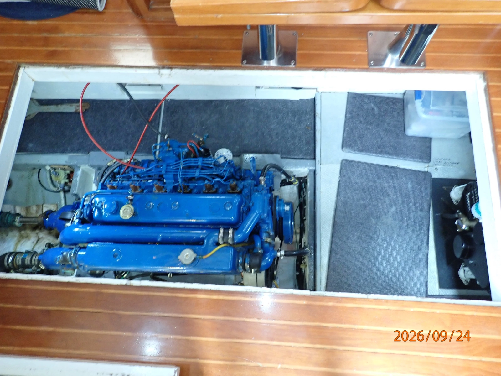 36' Monk engine room access