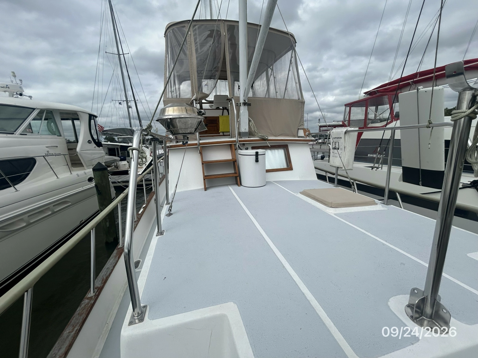 36' Monk trunk cabin forward