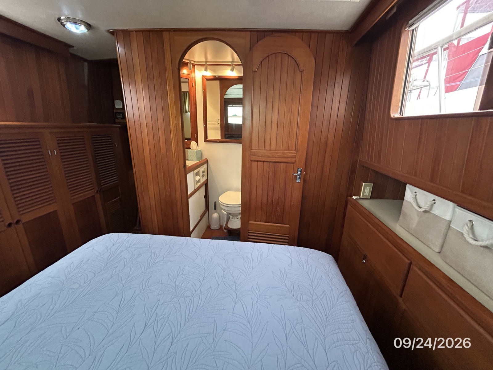 36' Monk master stateroom forward2
