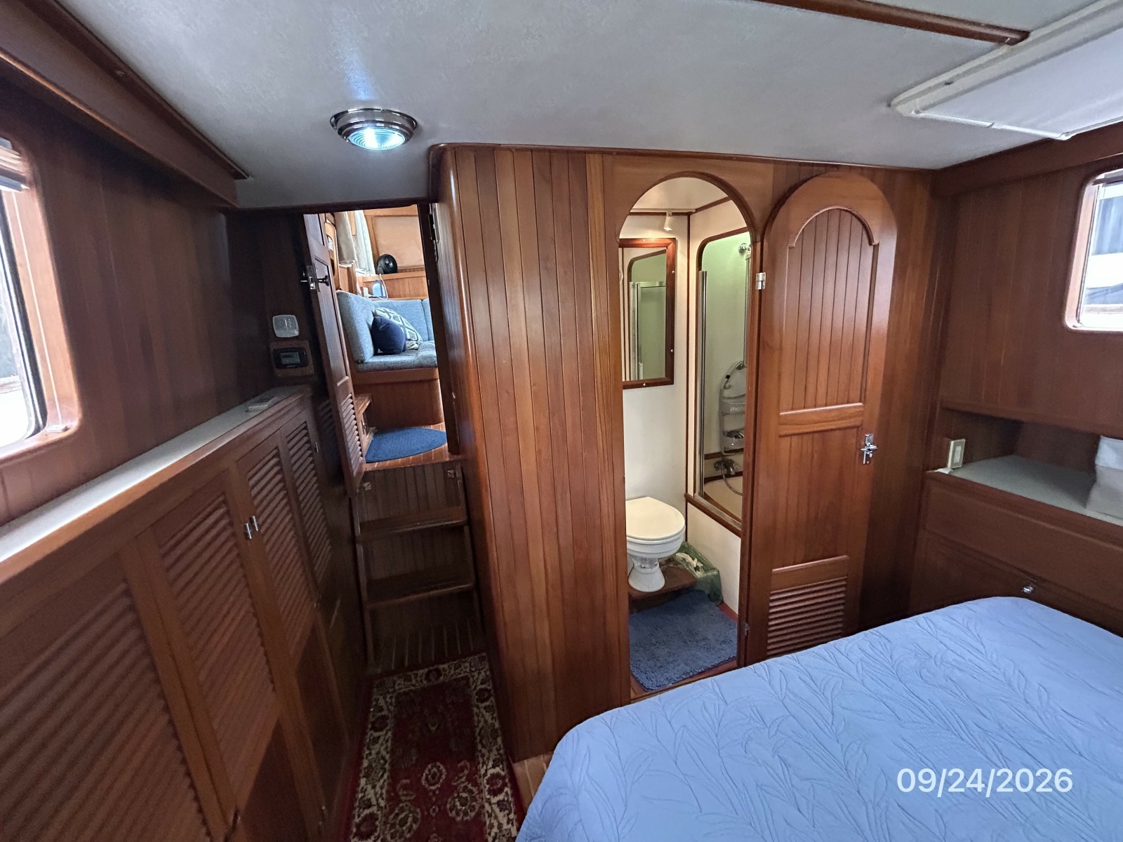 36' Monk master stateroom forward1