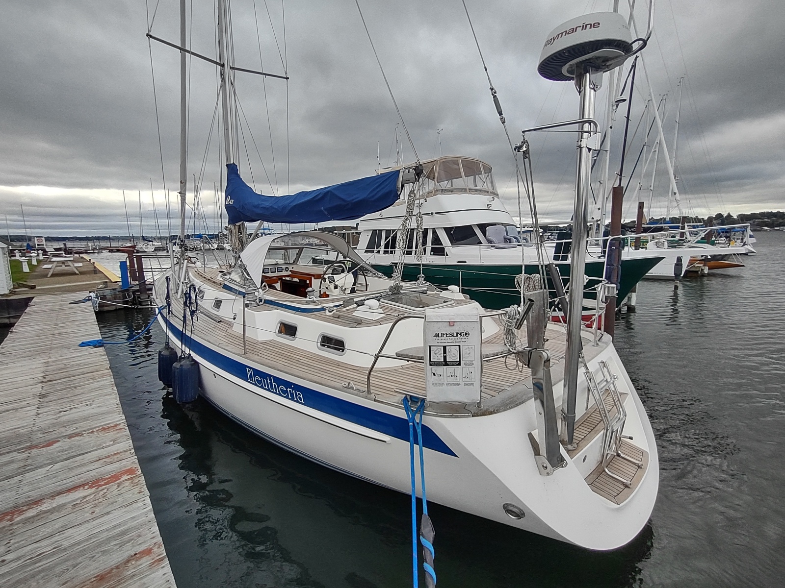 2004 Hallberg-Rassy 43