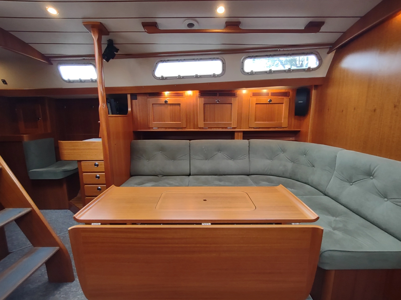 2004 Hallberg-Rassy 43