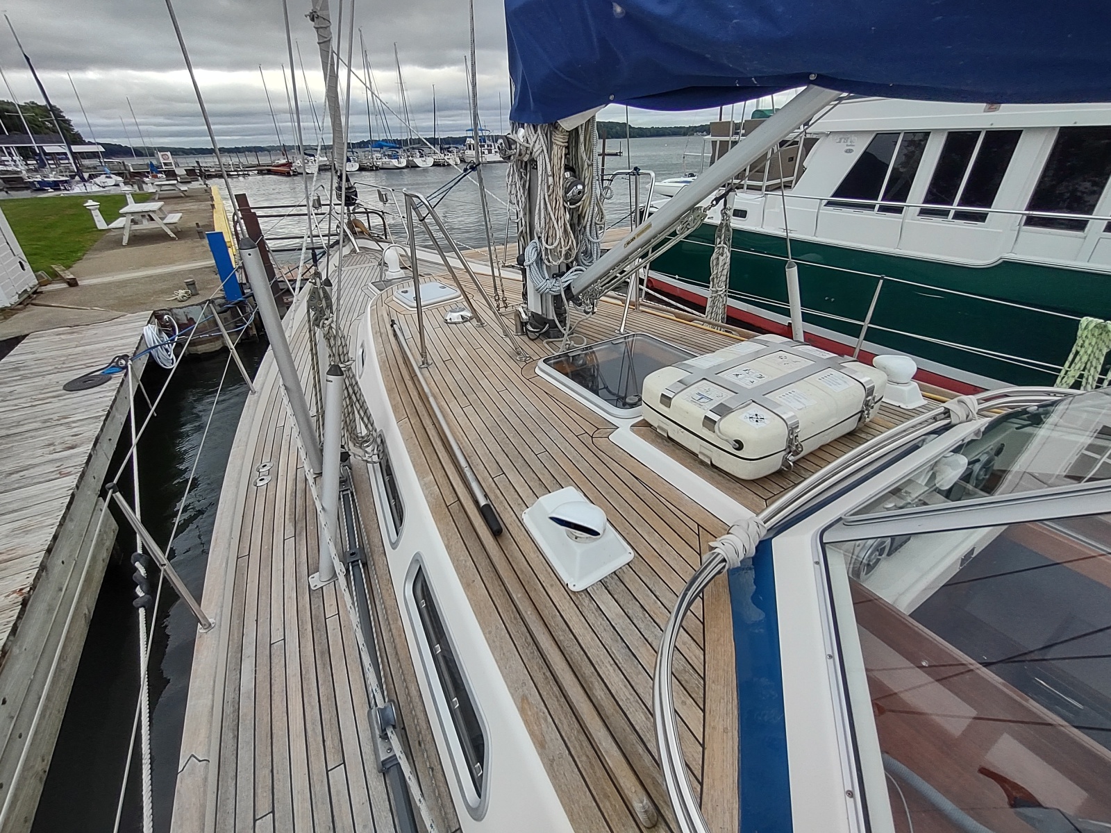 2004 Hallberg-Rassy 43