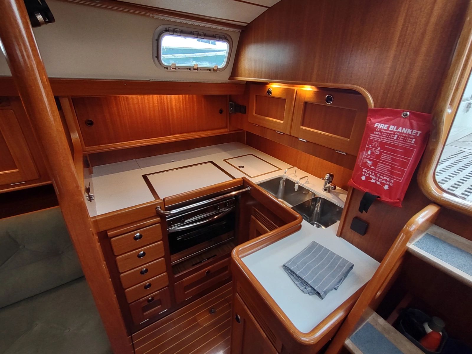 2004 Hallberg-Rassy 43
