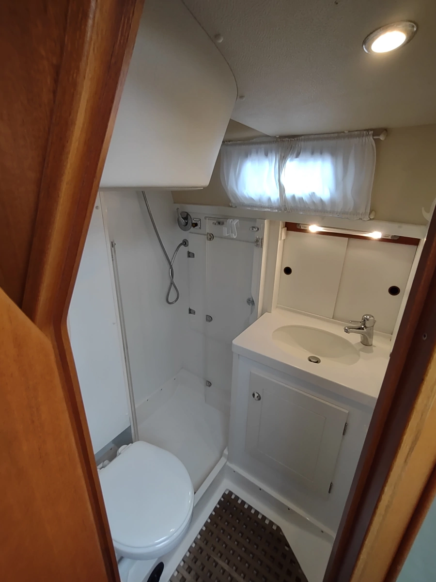 2004 Hallberg-Rassy 43