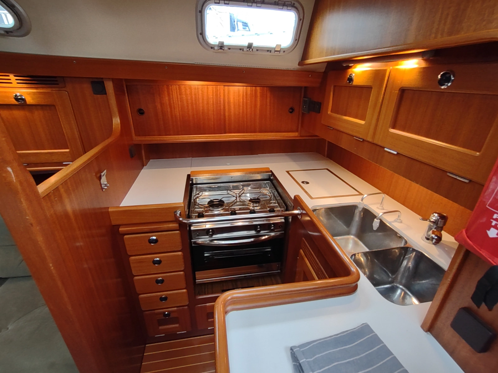 2004 Hallberg-Rassy 43