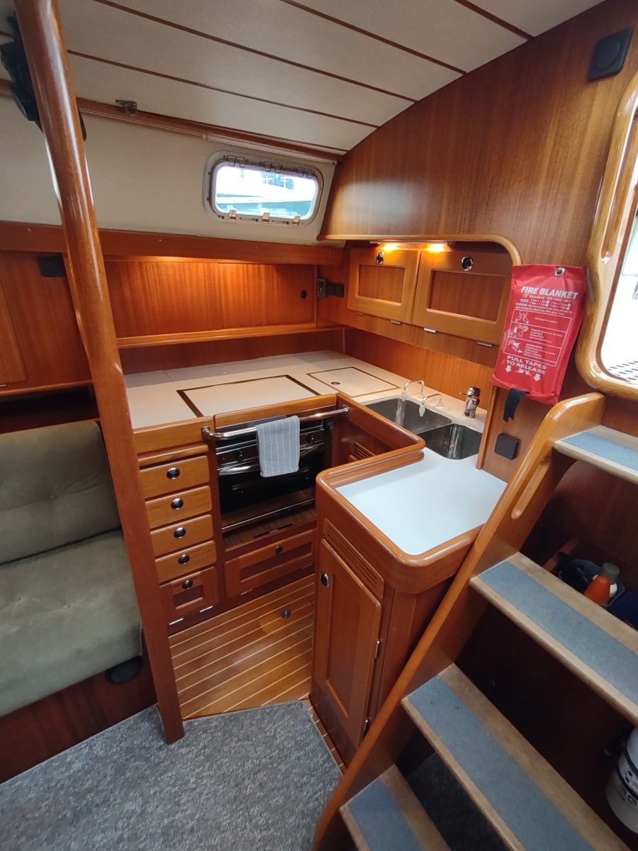 2004 Hallberg-Rassy 43