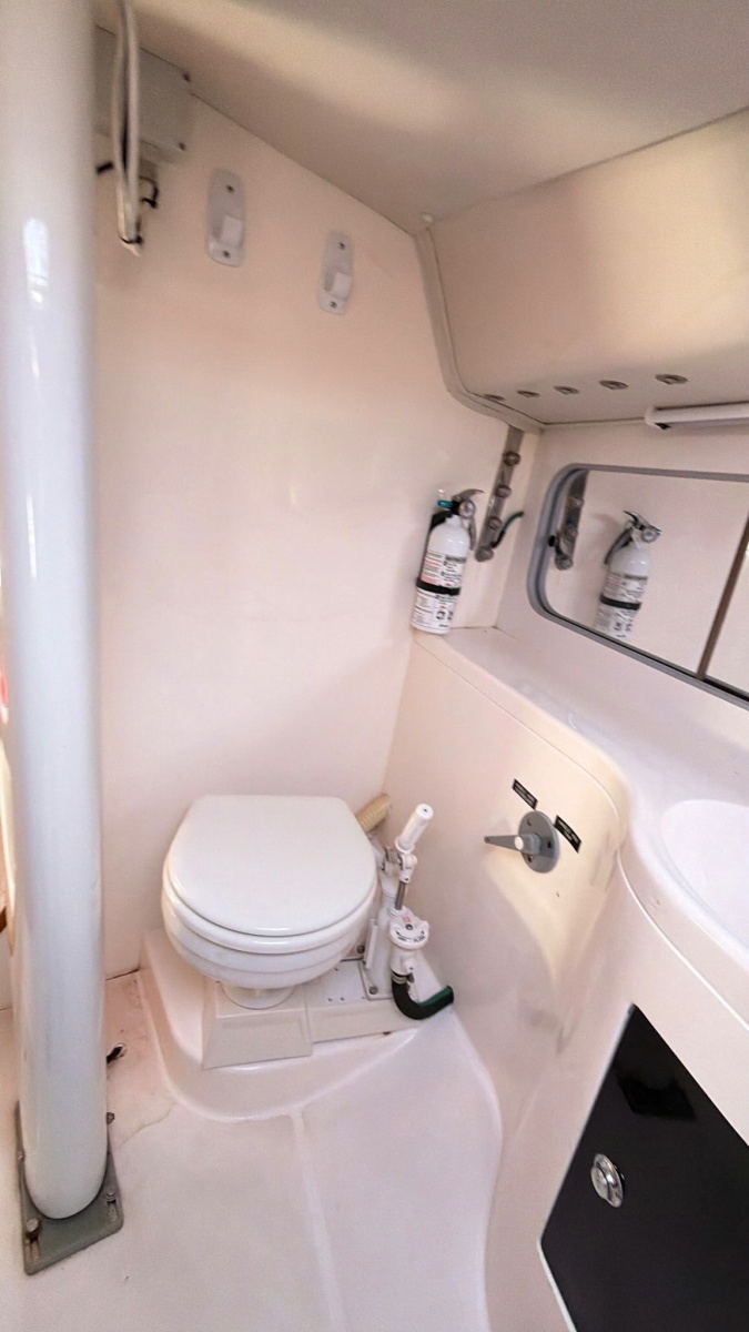 2005 J Boats J100