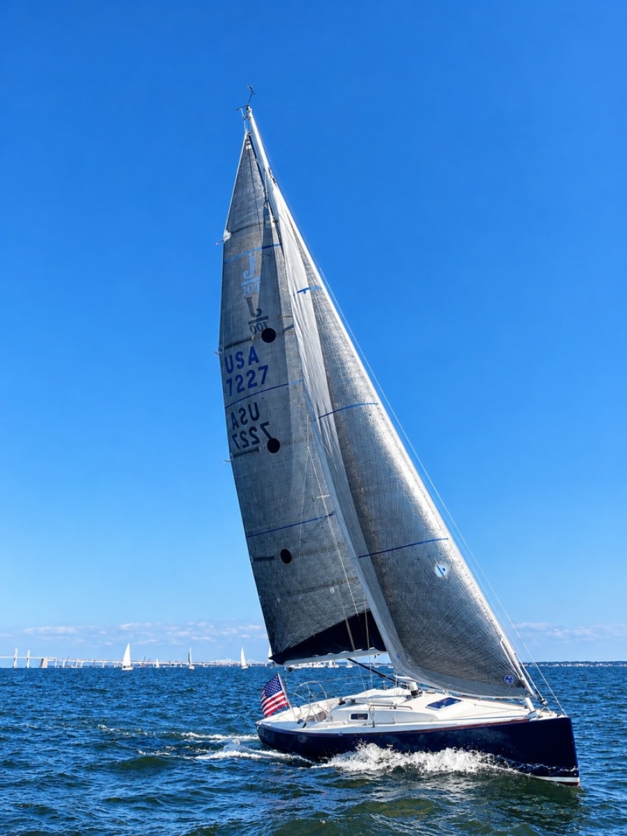 2005 J Boats J100