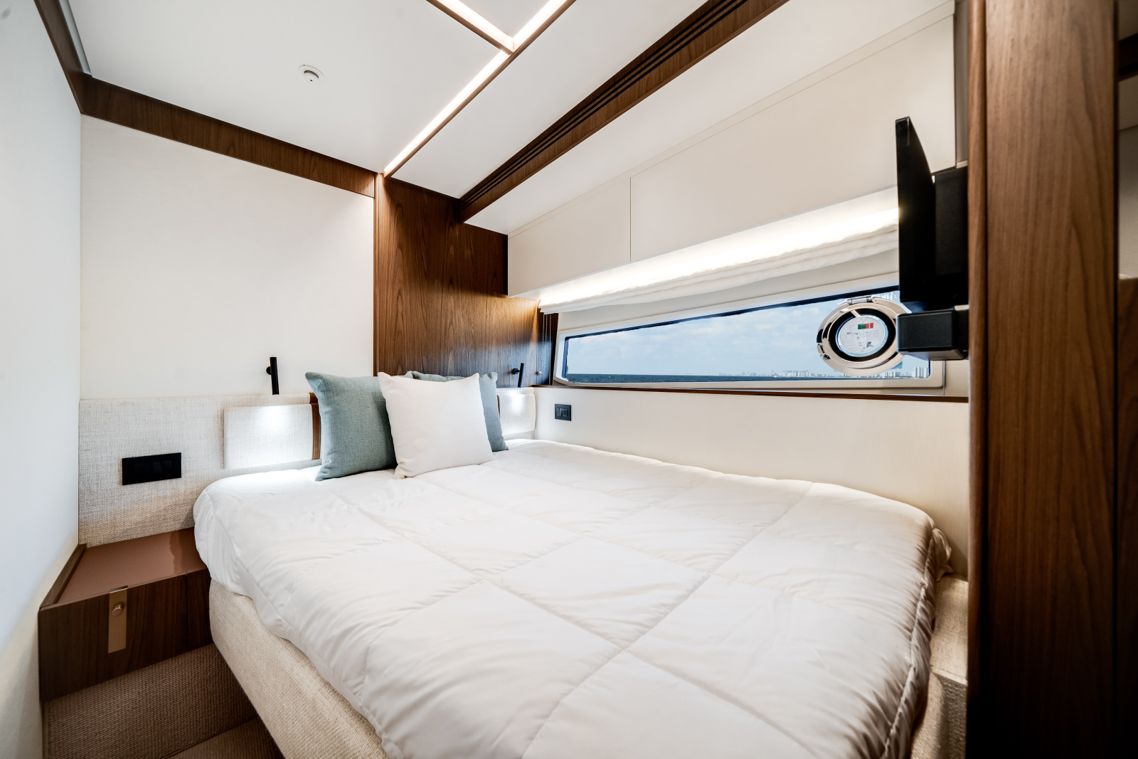2025 Azimut Fly 72