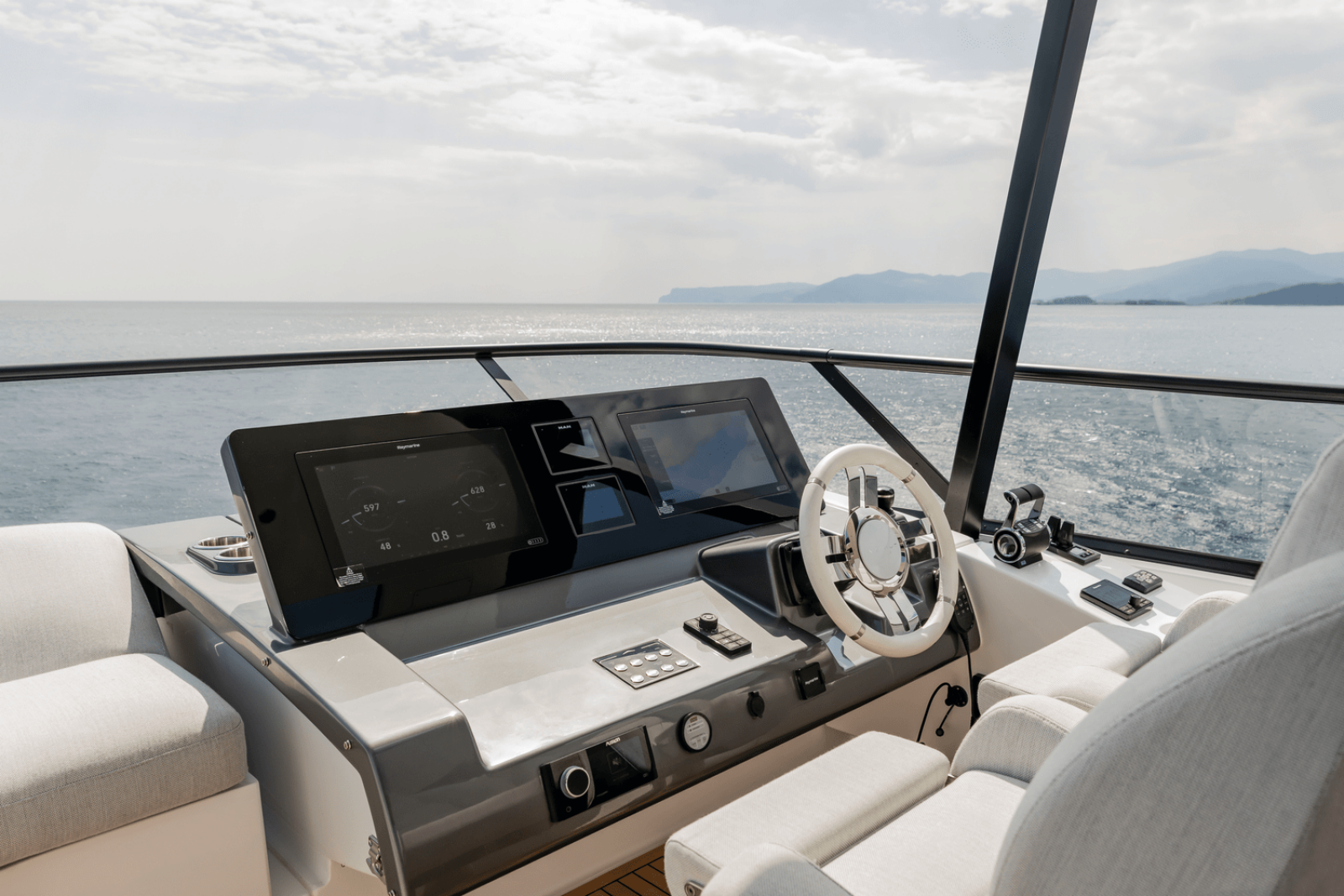 2025 Azimut Fly 72