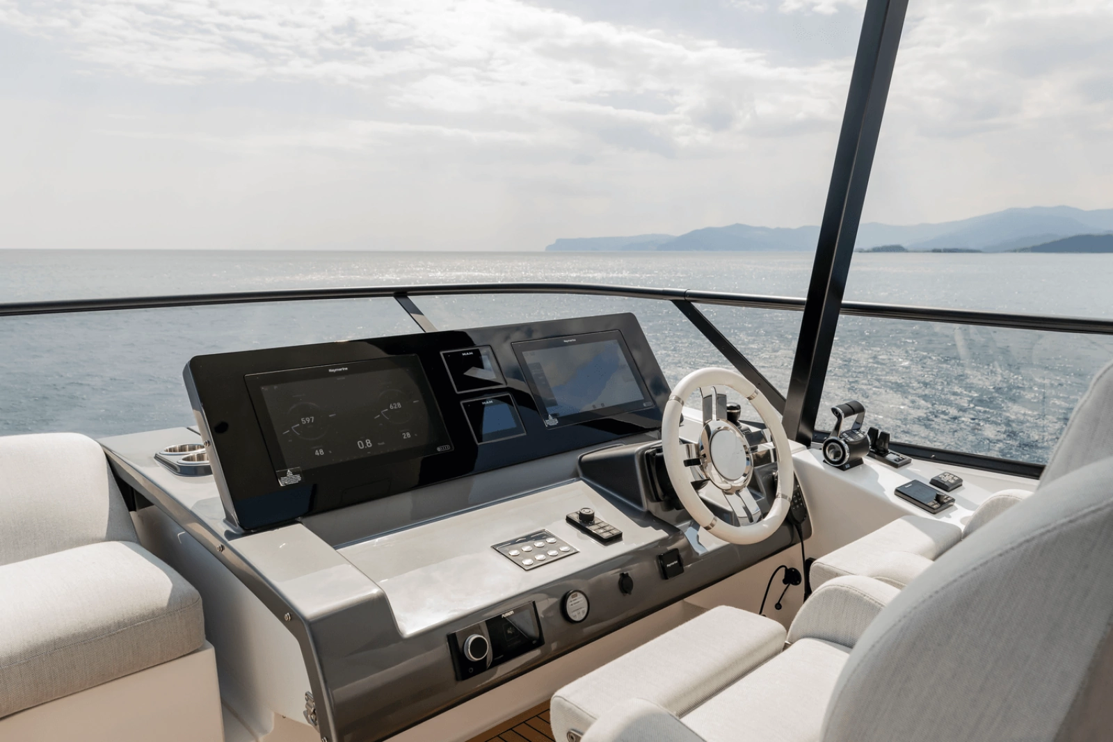 2025 Azimut Fly 72