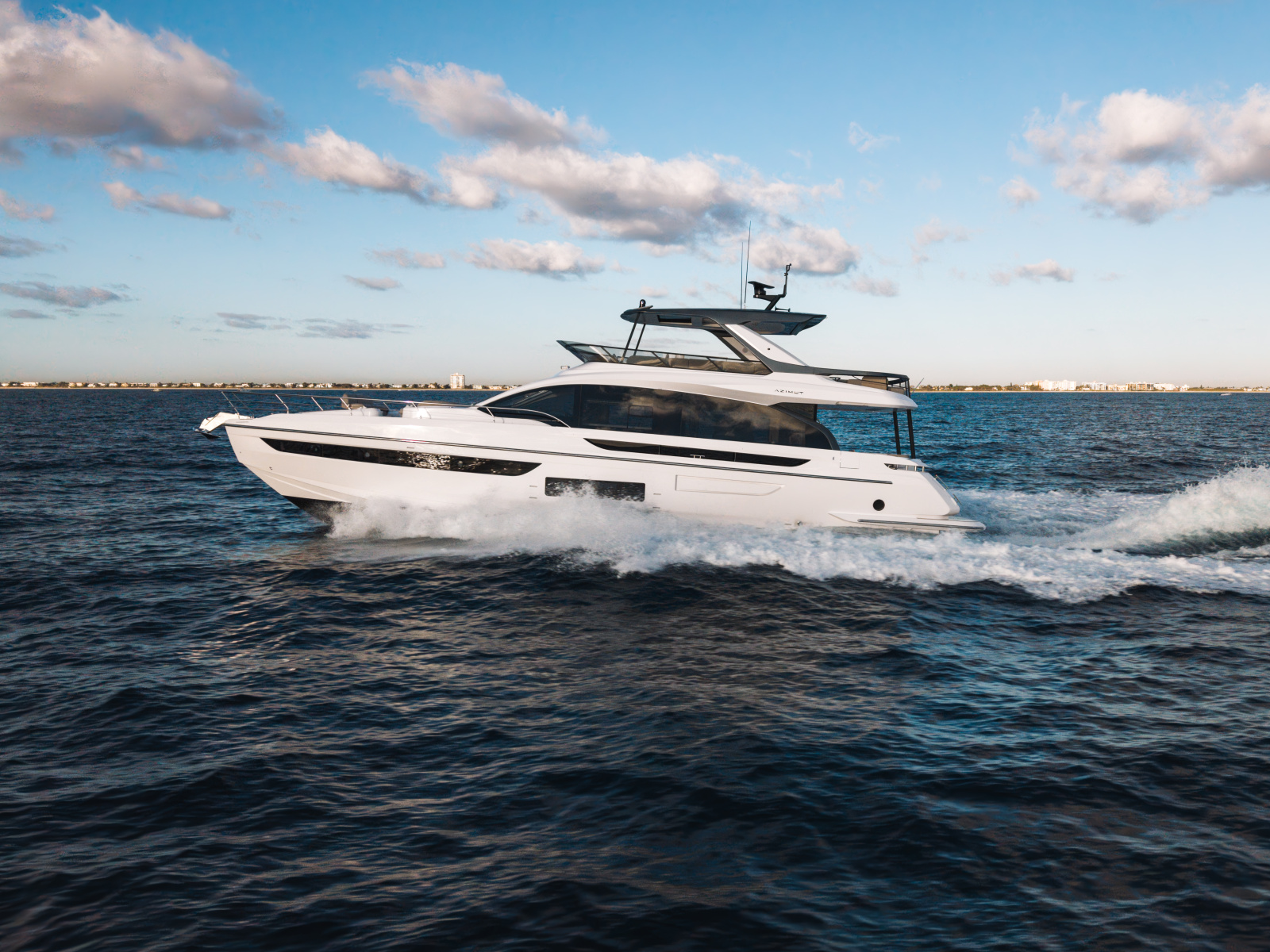 2025 Azimut Fly 72