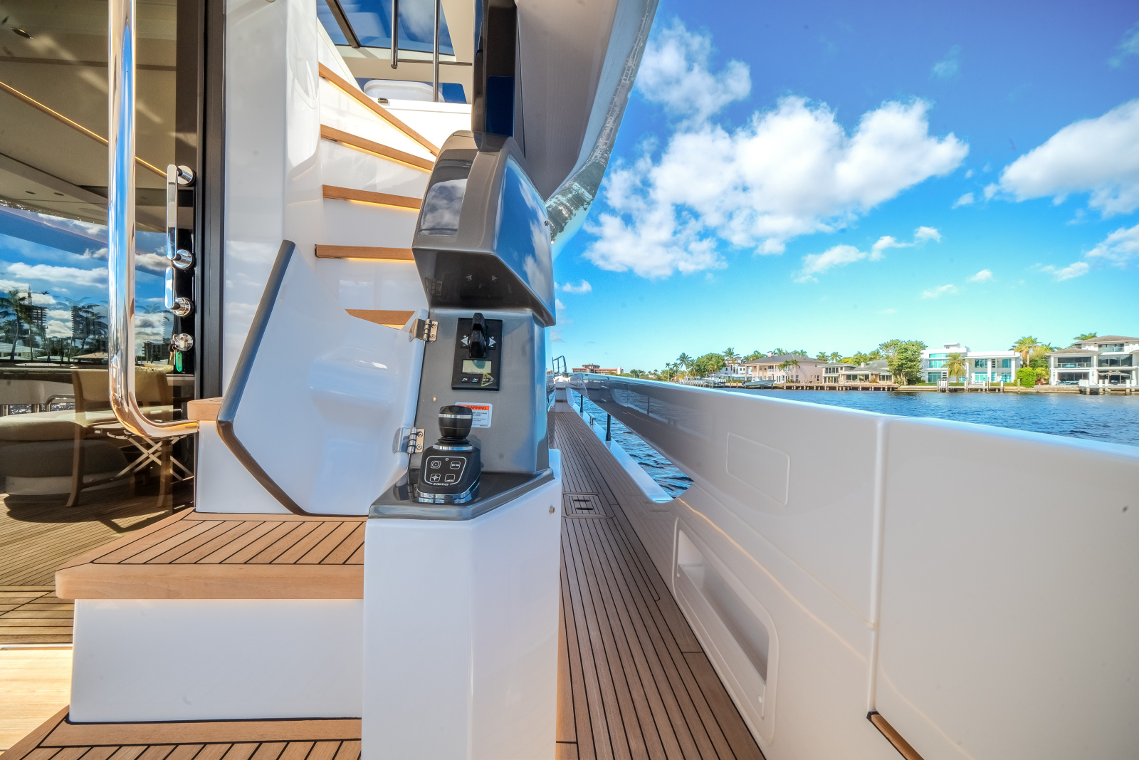 2025 Azimut Fly 72