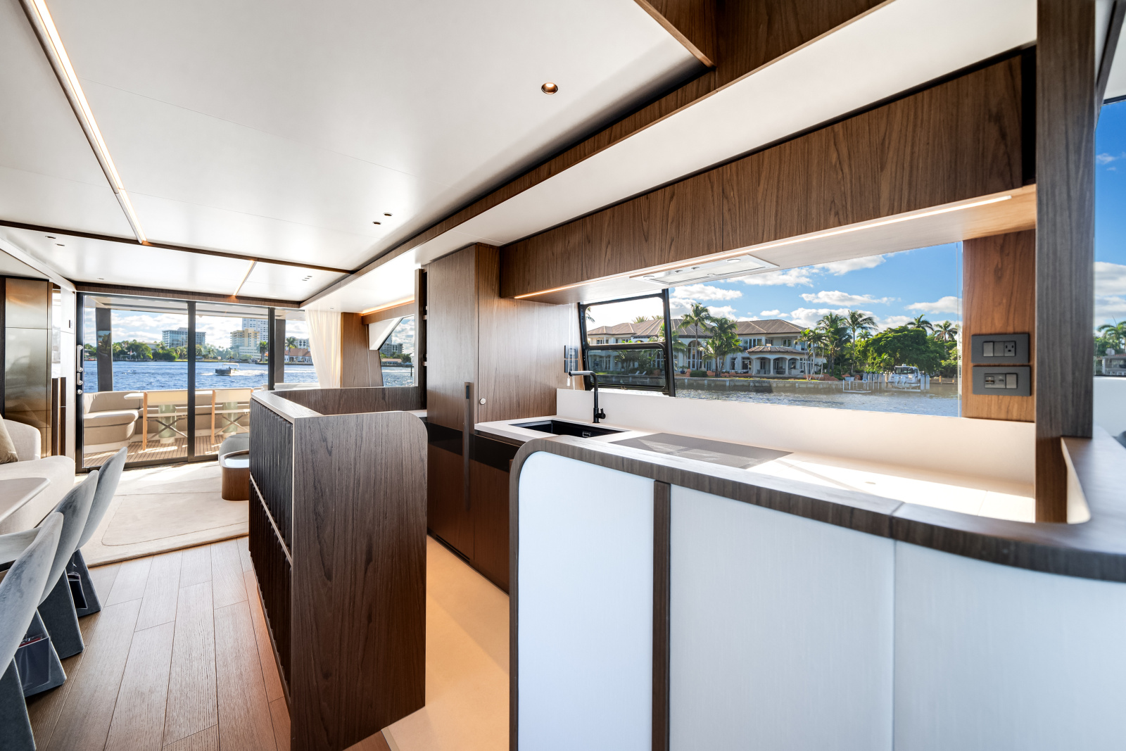 2025 Azimut Fly 72