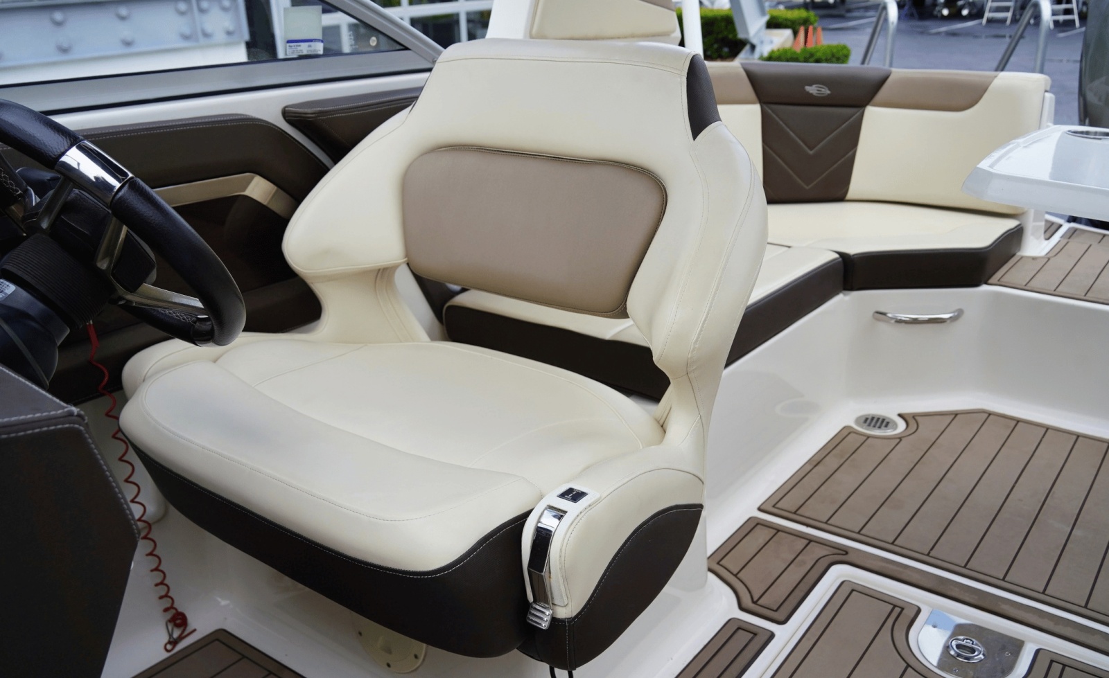 2020 Chaparral 250 Suncoast