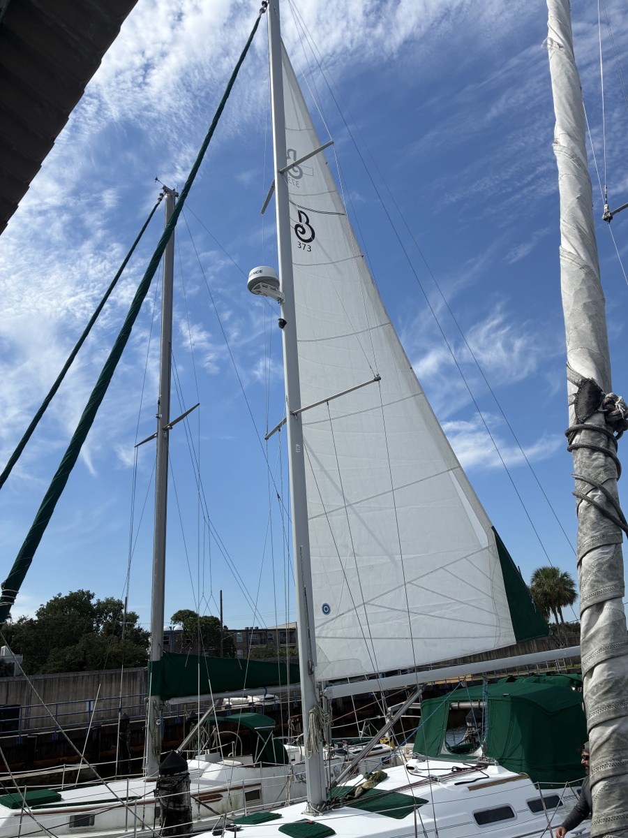 Beneteau Oceanis 373
