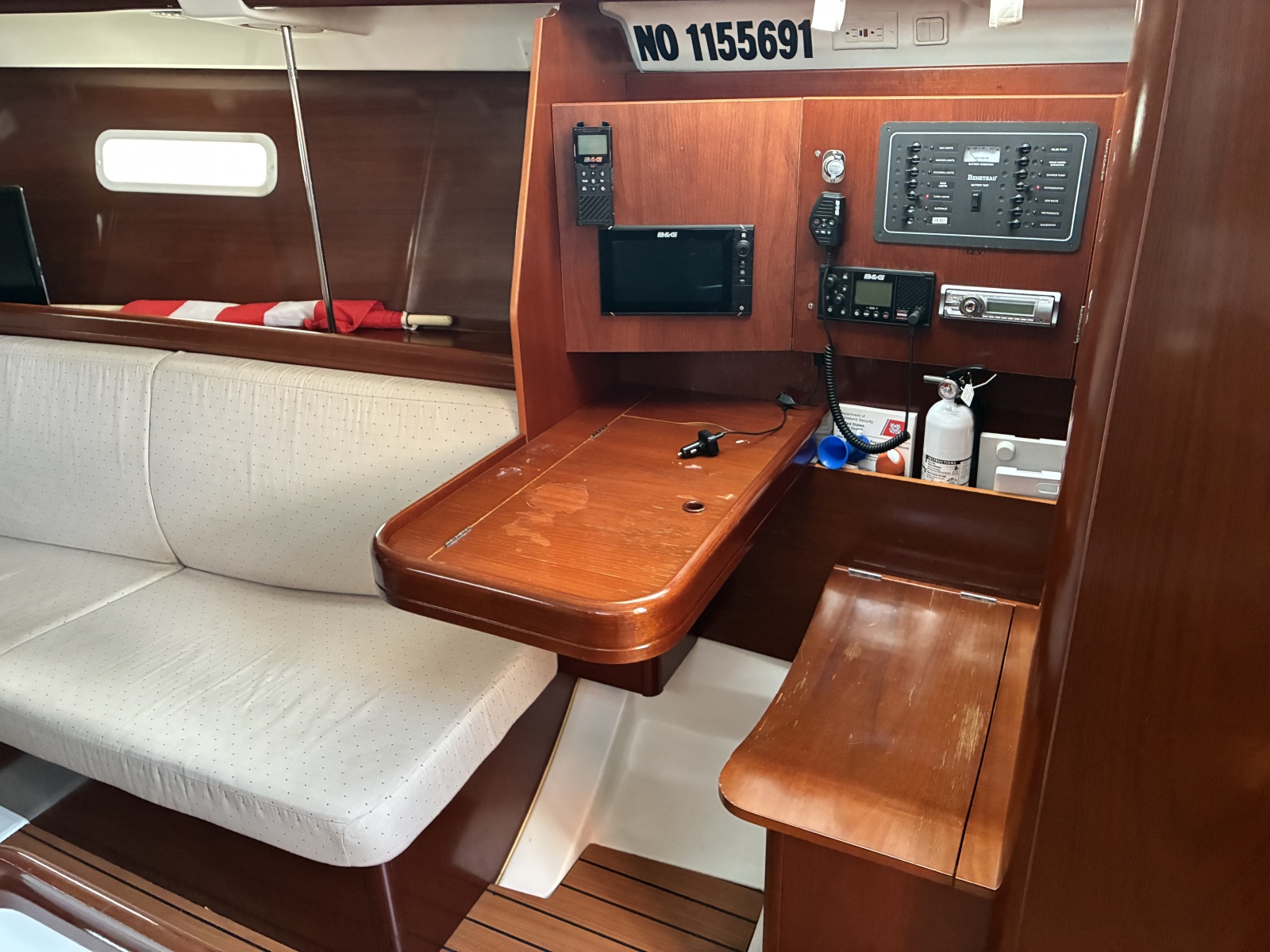 Beneteau Oceanis 373