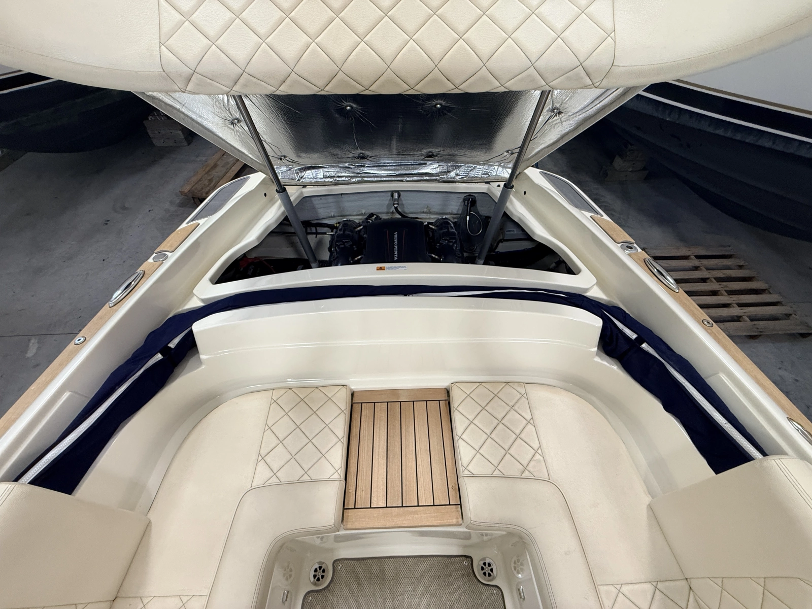 27ft Chris Craft Yacht For Sale