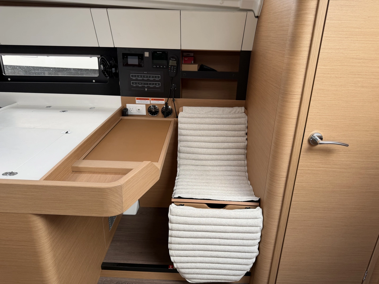 HULL 28  45ft Jeanneau Yacht For Sale