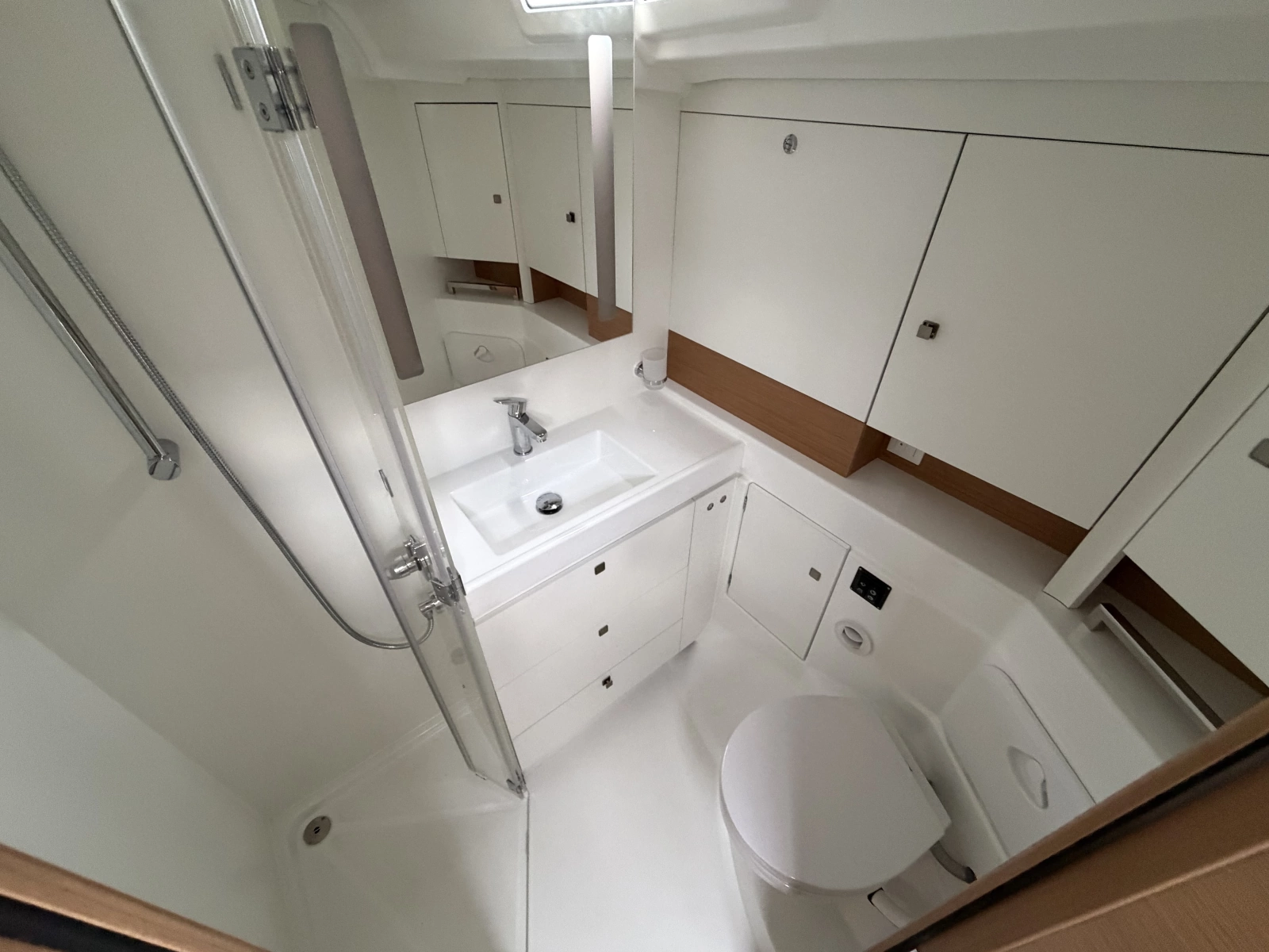 HULL 28  45ft Jeanneau Yacht For Sale