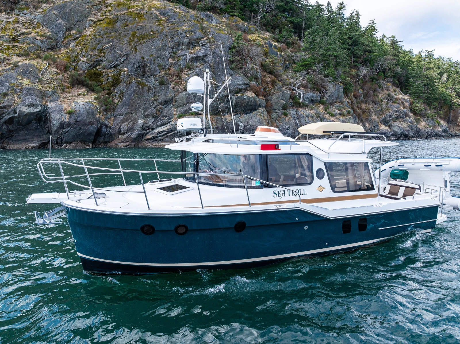 2016 Ranger Tugs R-29 S