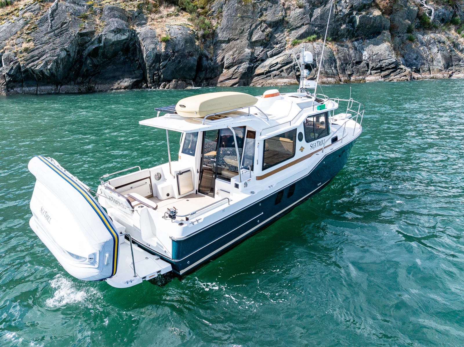 2016 Ranger Tugs R-29 S