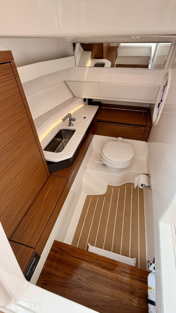 2026 Tiara Yachts 34 LX