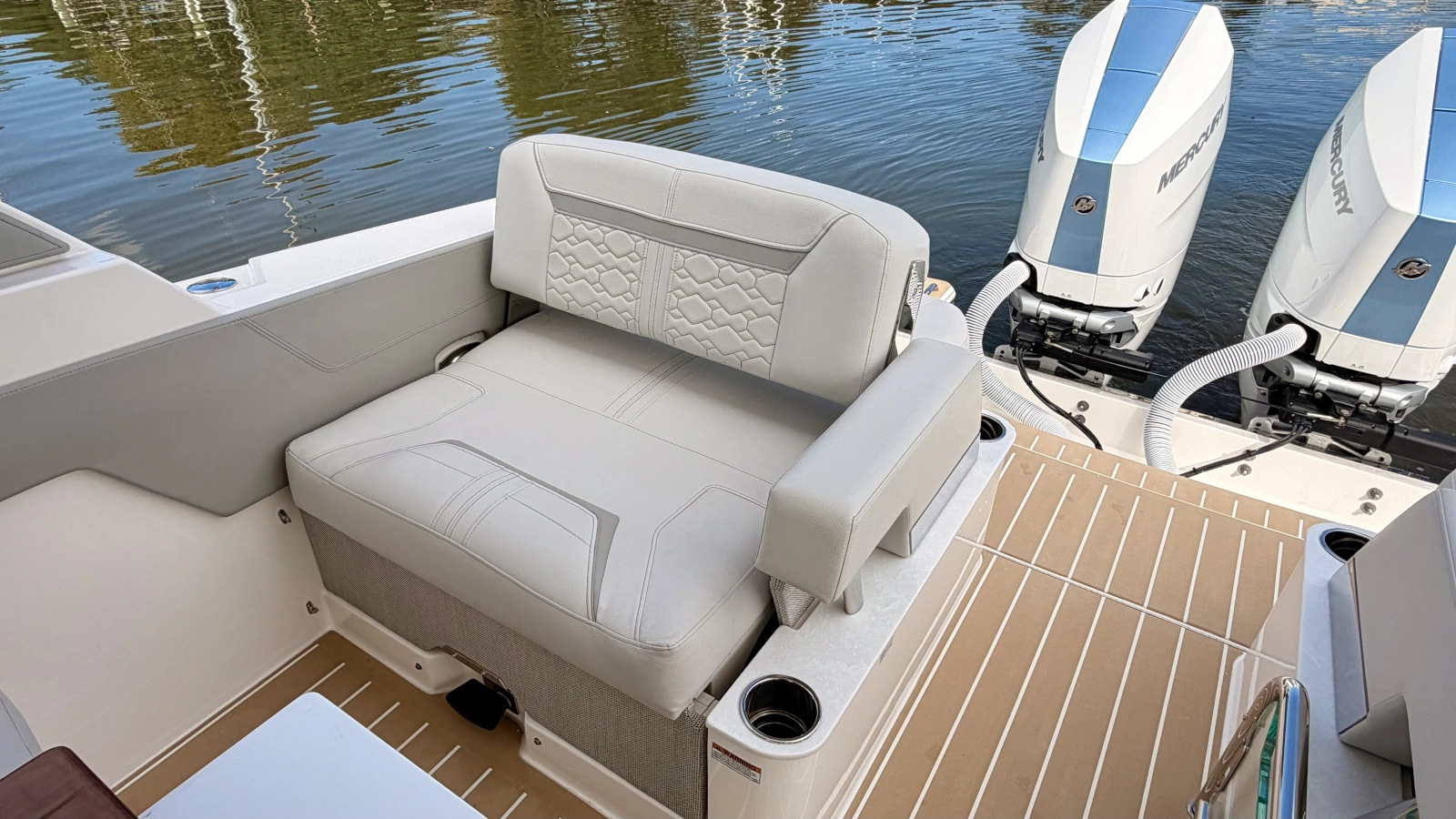 2026 Tiara Yachts 34 LX