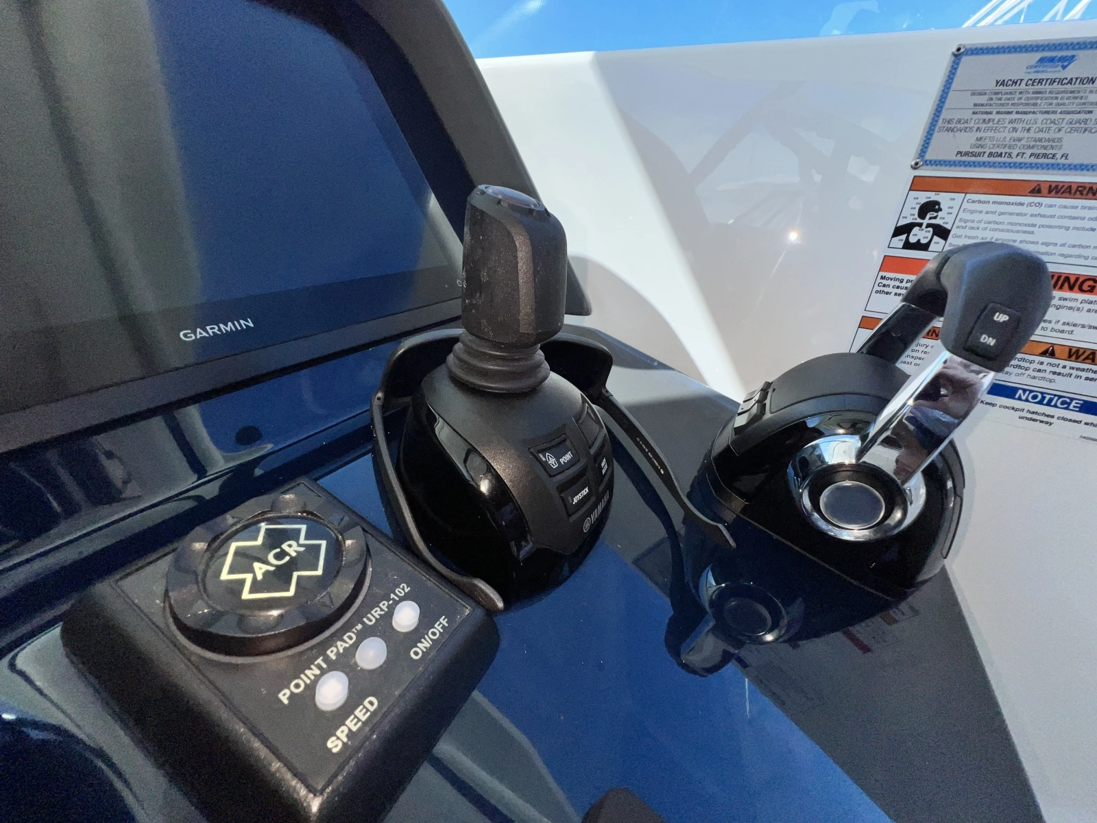 2020 Pursuit 385 Offshore