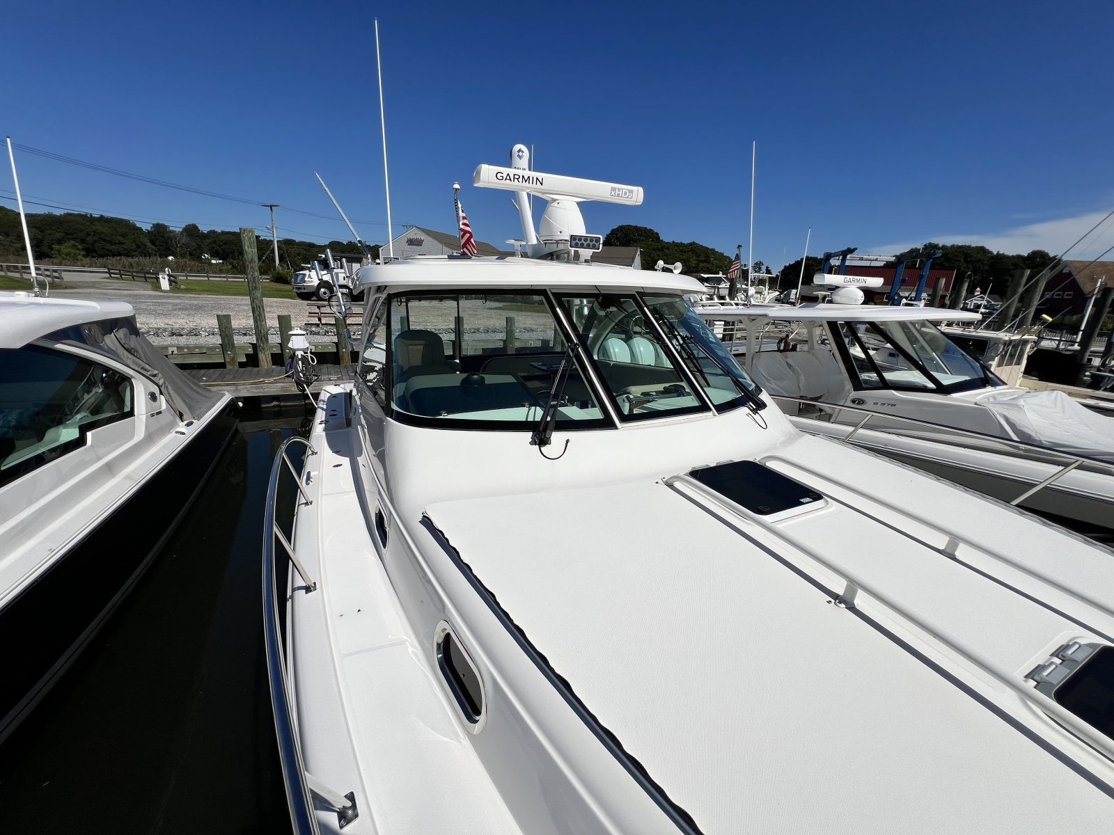 2020 Pursuit 385 Offshore