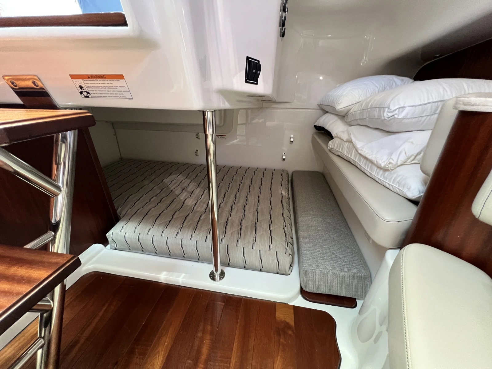 2020 Pursuit 385 Offshore