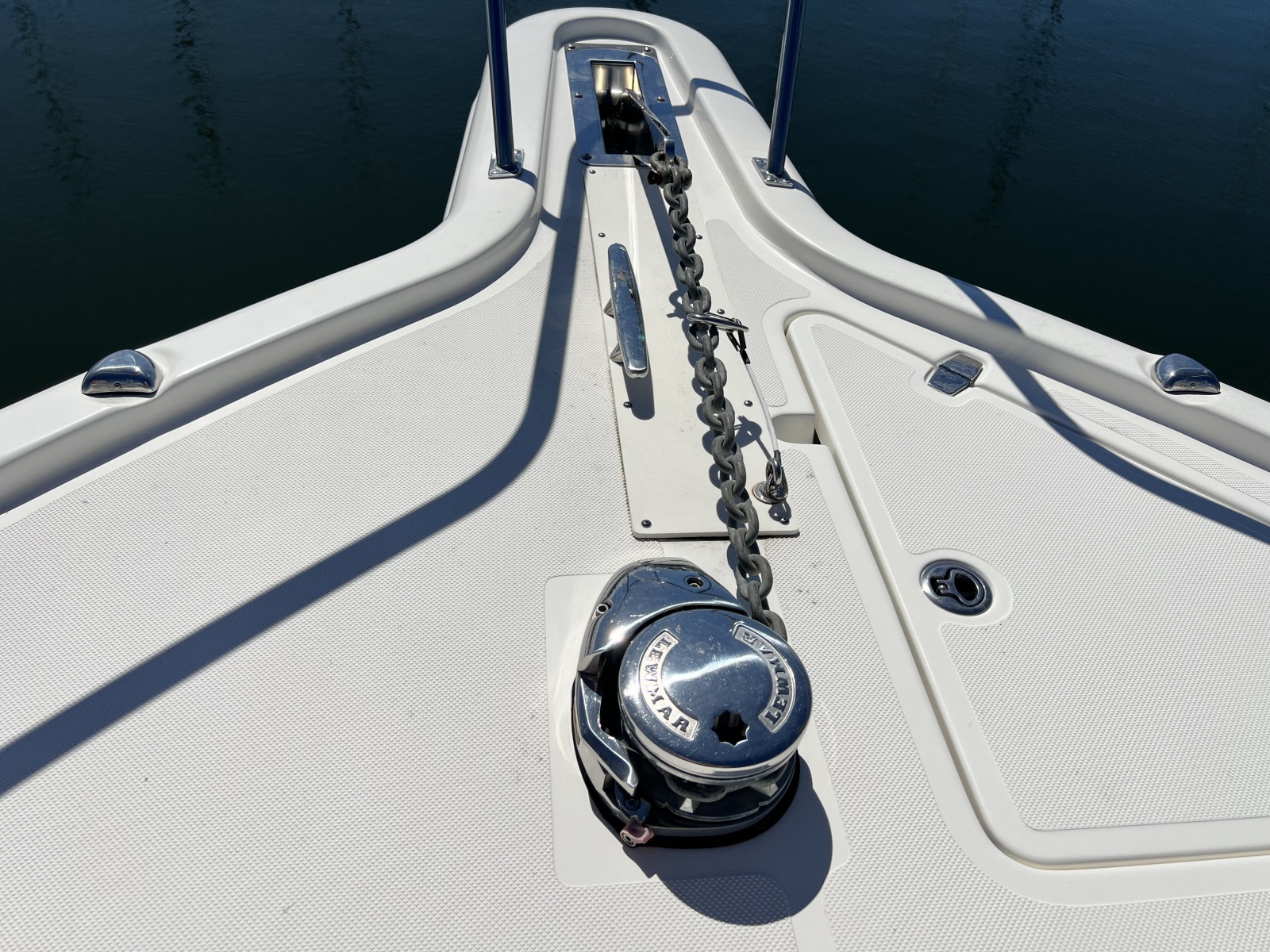 2020 Pursuit 385 Offshore