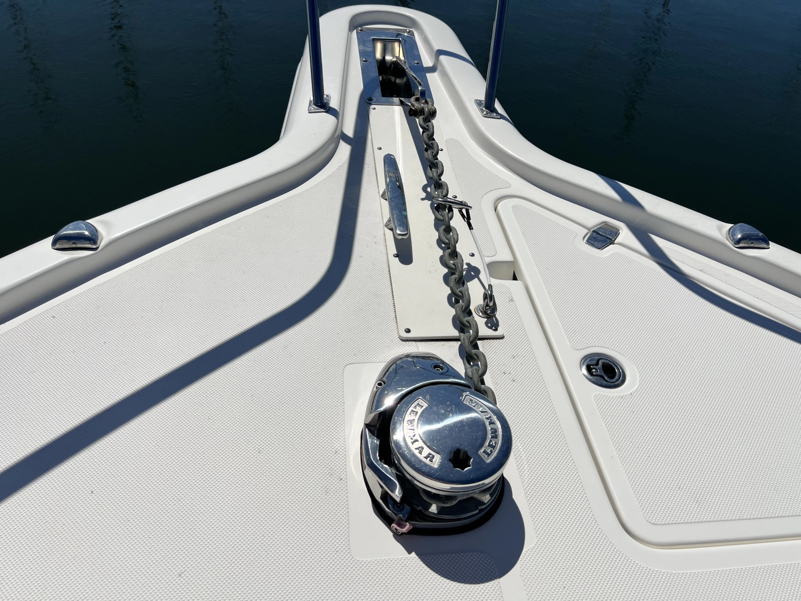 2020 Pursuit 385 Offshore