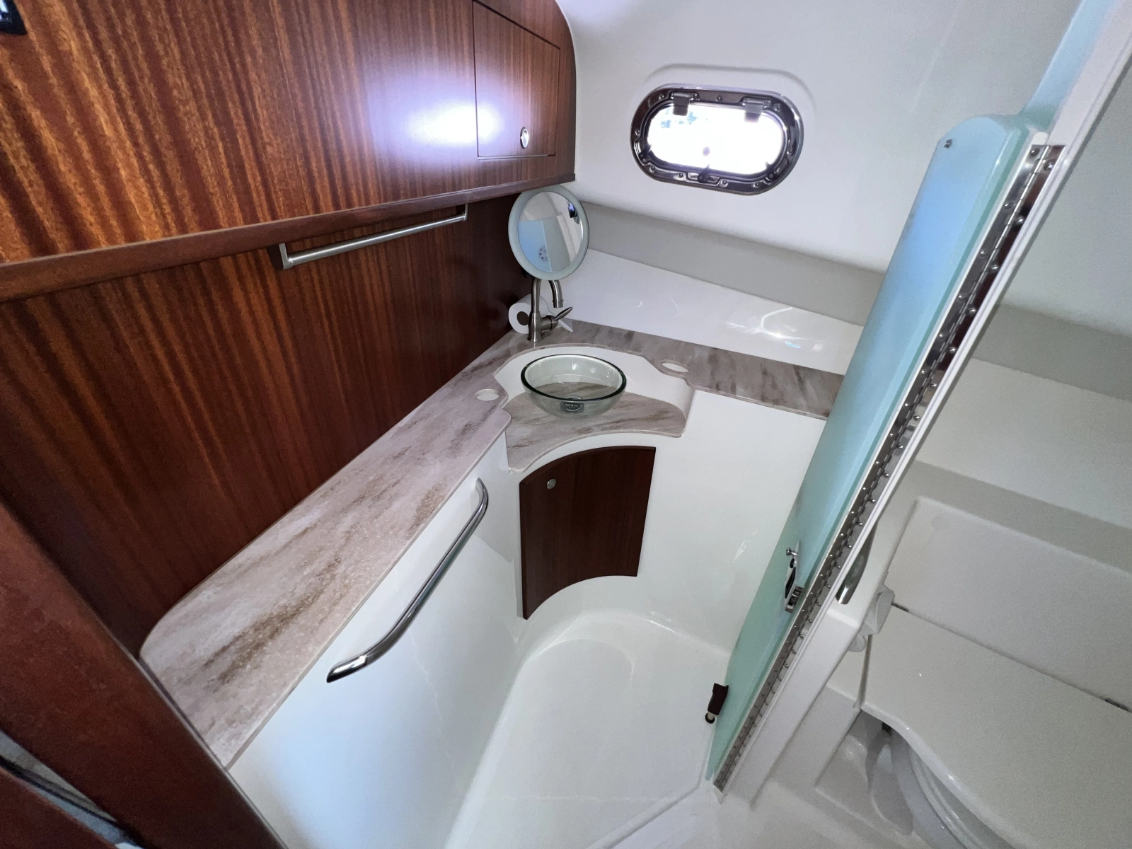 2020 Pursuit 385 Offshore