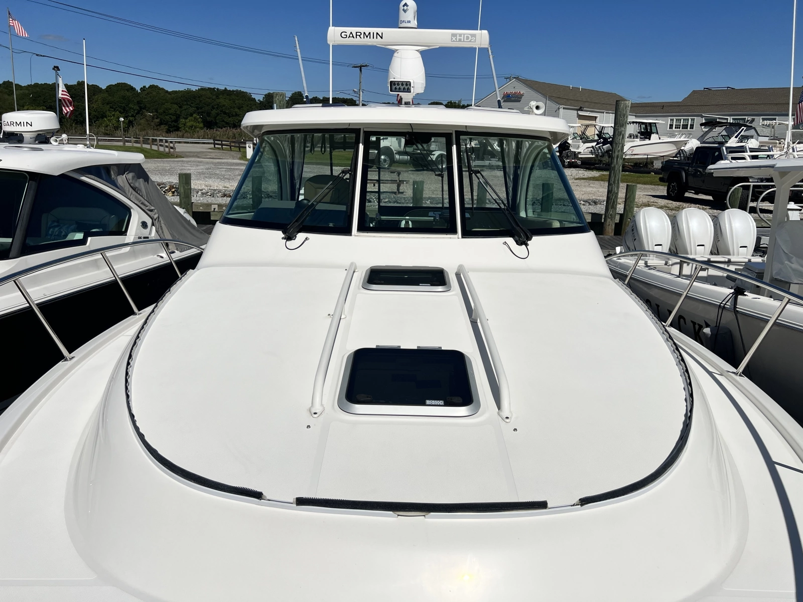 2020 Pursuit 385 Offshore