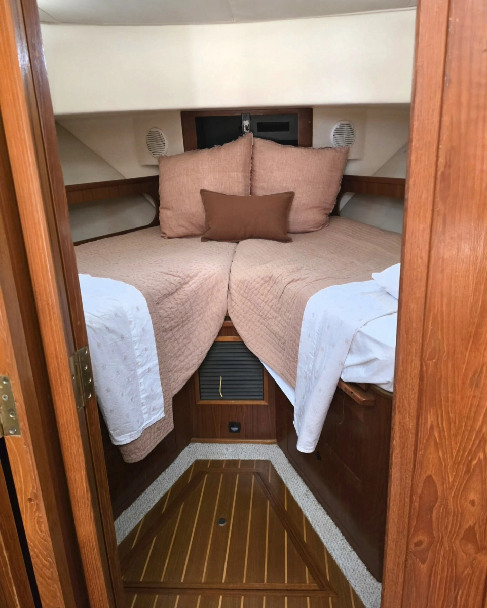 Forward Guest Stateroom217_182613_Gallery