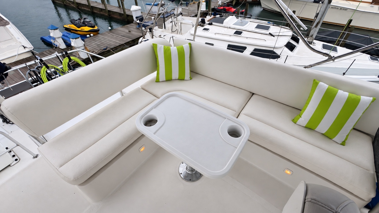 Flybridge Seating