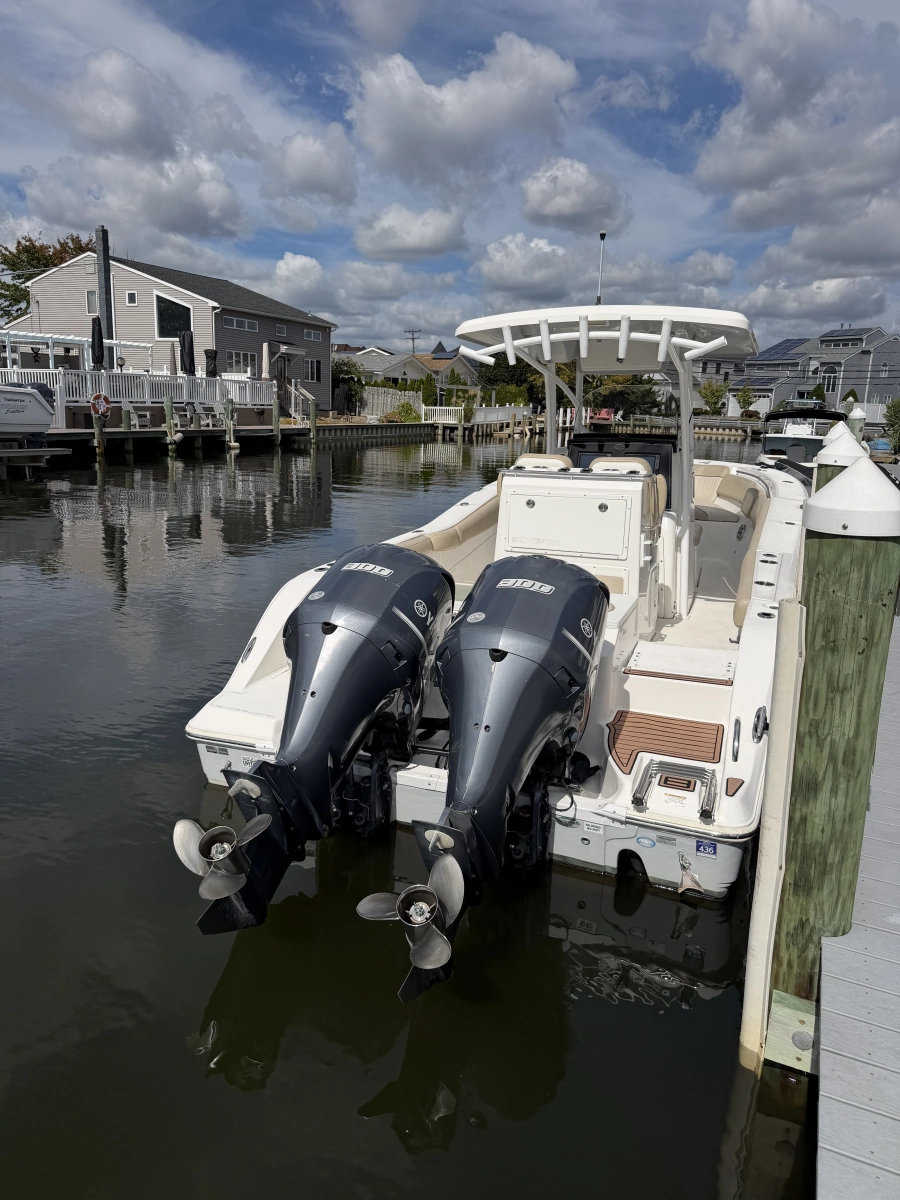 2017 Sea Fox 288 Commander