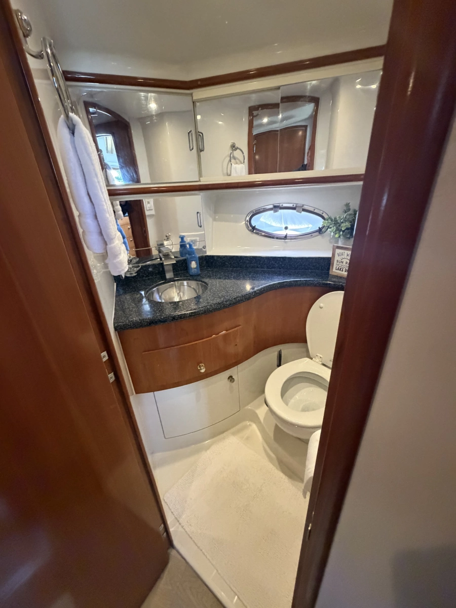 2000 Carver 396 Motor Yacht